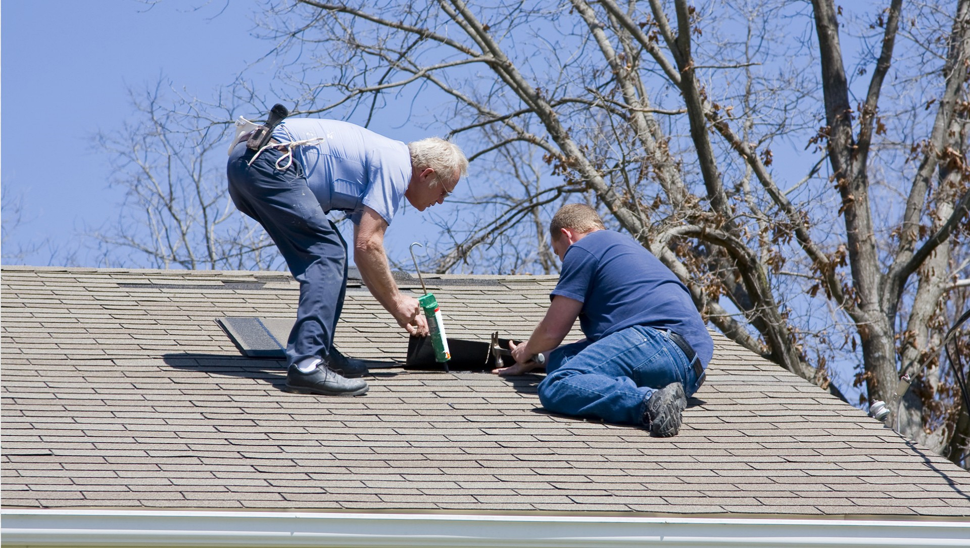 Do I Contact Insurance First or a Roofing Company