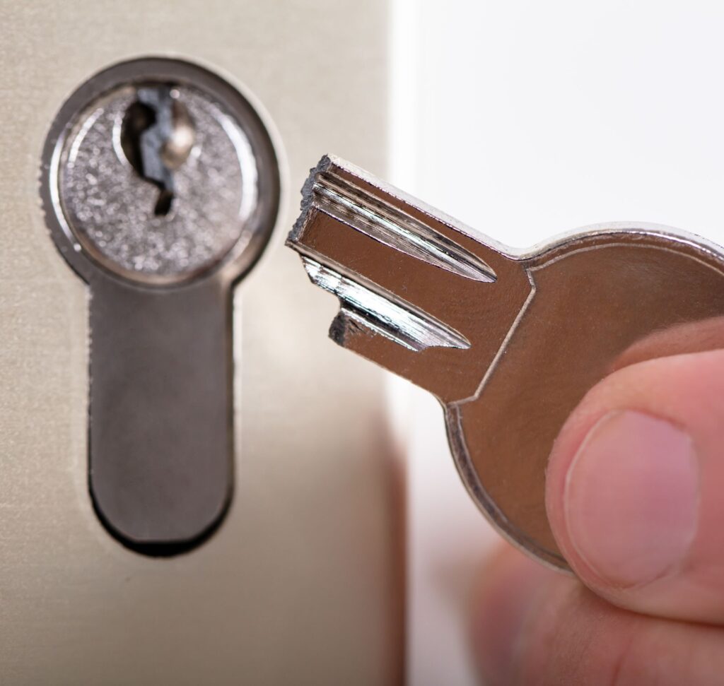 Broken-Key-Extraction